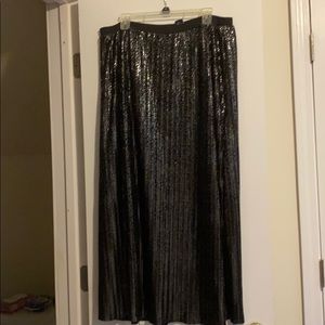 Black glittery knit long skirt